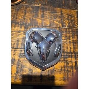 Grille Emblem Mopar 68140322AA